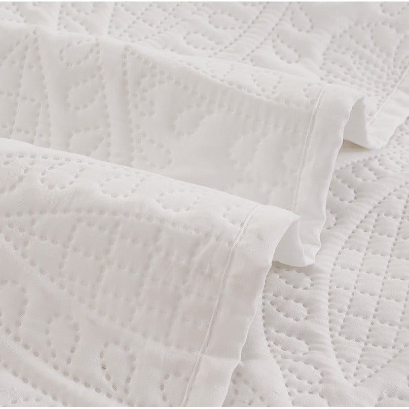 Lisbon Quilted 3 Pieces Embossed Coverlet Set queen/king white